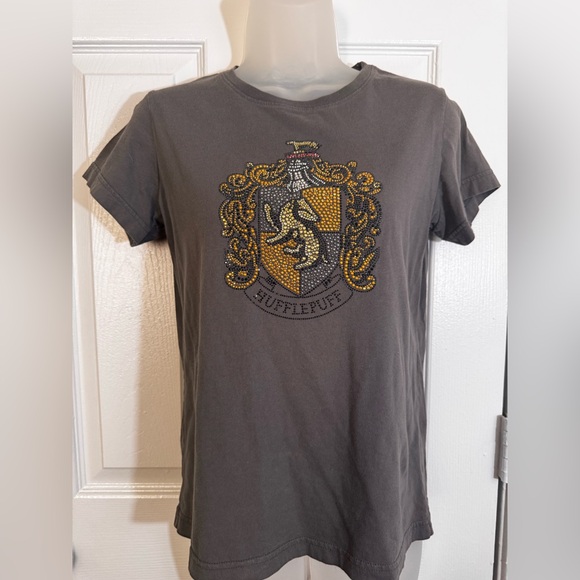 🔴Hufflepuff Gray T-Shirt - Picture 1 of 6